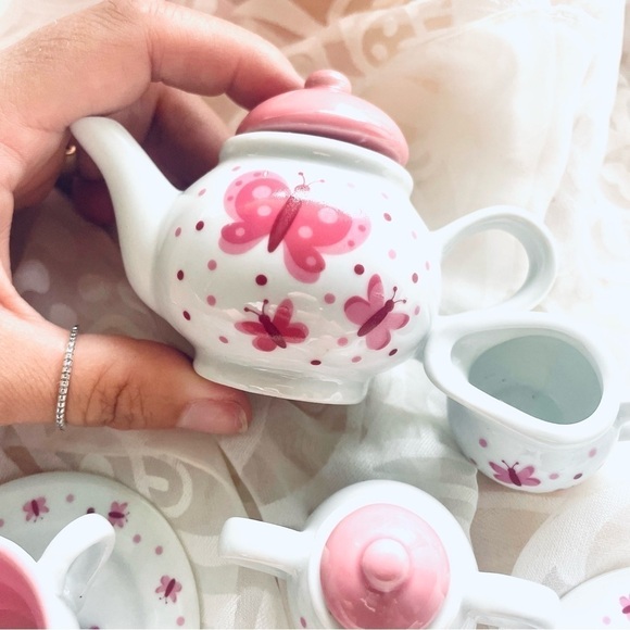 Schylling Butterfly Porcelain Mini Tea Set - Picture 9 of 13